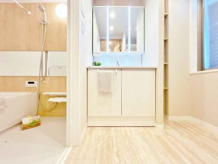 洗面 清潔感と心地よさを重視した、上質感漂うパウダールーム。