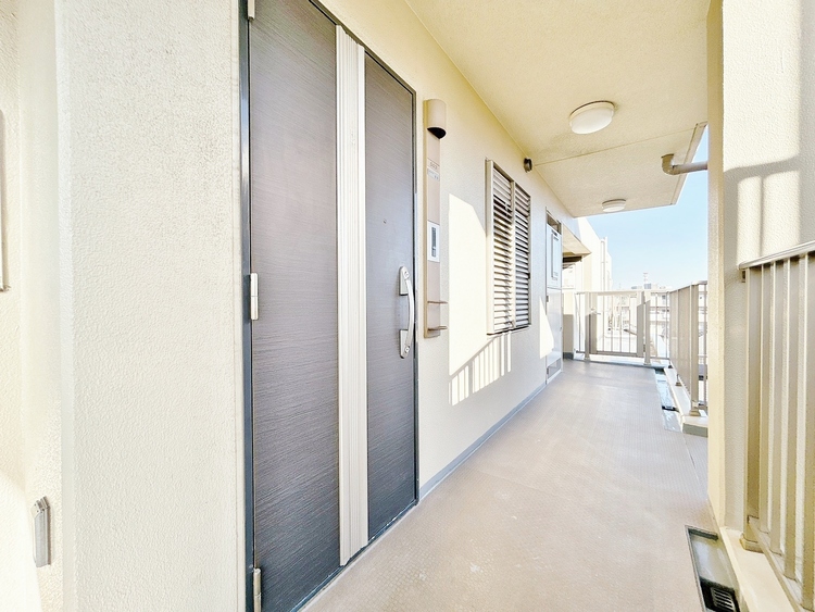 玄関 玄関を開ければ、そこは安らぎのご自宅。