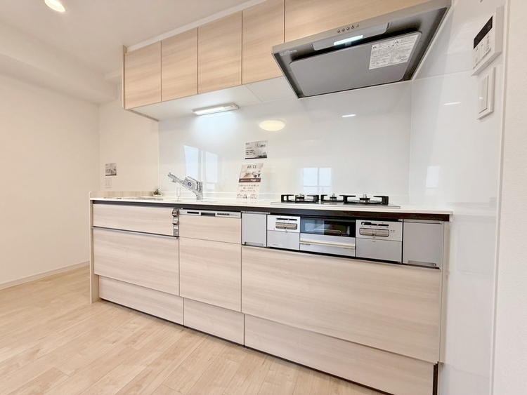 キッチン 洗練されたスタイリッシュなデザイン性と使いやすさを備えた仕様。