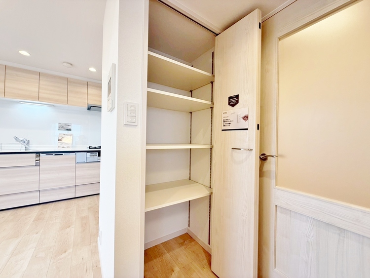 収納 居室にはクローゼットがあり、荷物もスッキリ収納して快適にお過ごしいただけます。