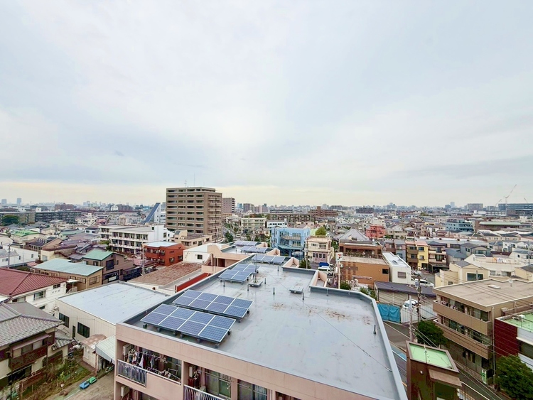 バルコニー 頬をなでる、優しい風を感じることが出来ます。