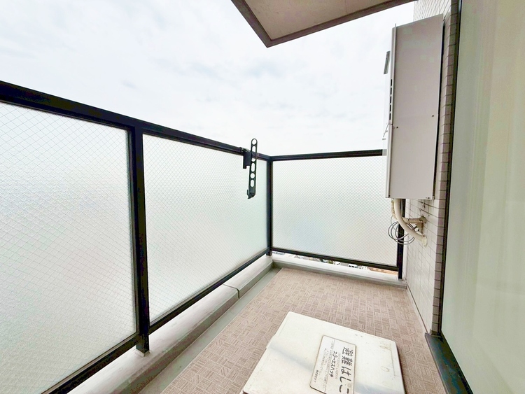 バルコニー 暮らしの中で、光と風を演出してくれるバルコニー。