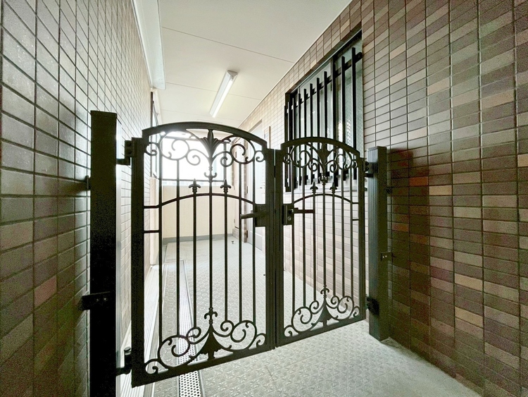 玄関 玄関を開ければ、そこは安らぎのご自宅。