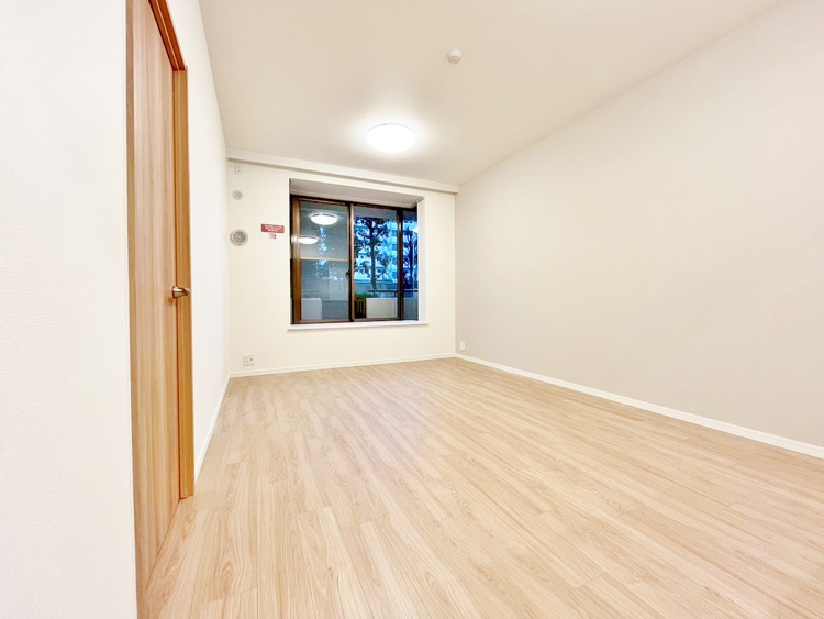 居間 快適に過ごす毎日を求めて、暮らしの中でご自身の「マイホーム」に創り上げてください。