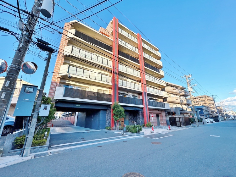 外観 現地に足をお運びいただいた際には、周辺散策などをお勧めいたします。