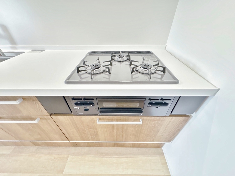 設備 ３口コンロ