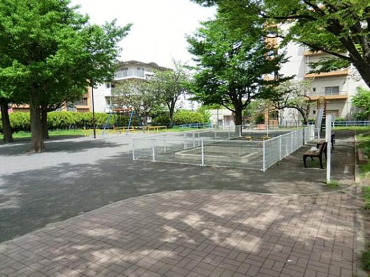 周辺 上台町公園　150ｍ