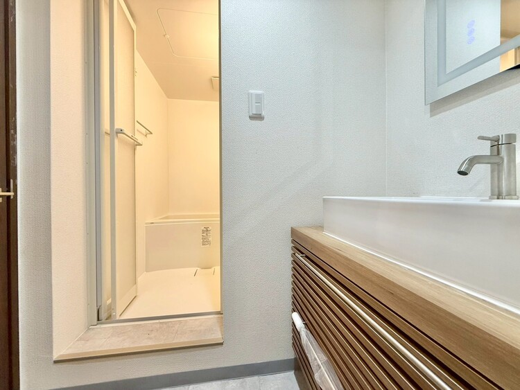 その他 十分な広さの脱衣所。