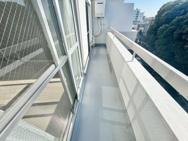 その他 朝の澄んだ空気や、夕方に吹く清々しい風を感じられるバルコニー。