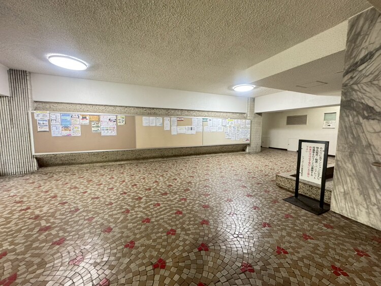 その他 館内は静寂な中が保たれており、管理が行き届いている印象を受けました。