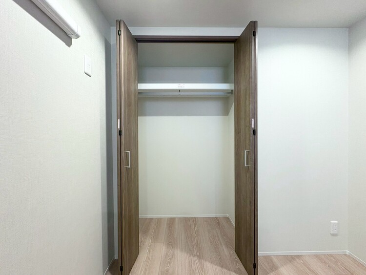 その他 収納スペースが付いていて、お部屋を広く使っていただけます。