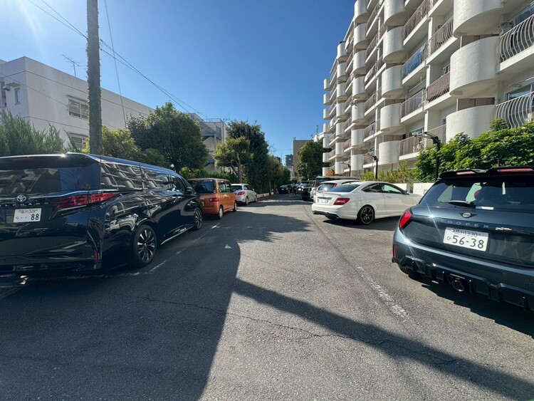 その他 駐車スペースが嬉しいですね。※空き状況は都度ご確認下さい。