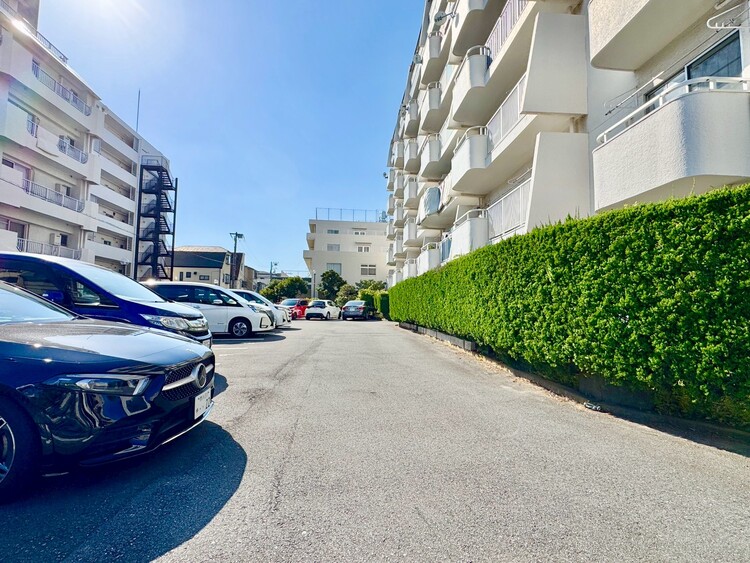 その他 駐車スペースが嬉しいですね。※空き状況は都度ご確認下さい。