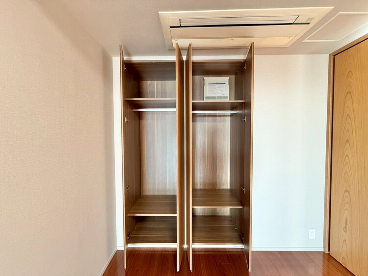 その他 収納スペースが付いていて、お部屋を広く使っていただけます。