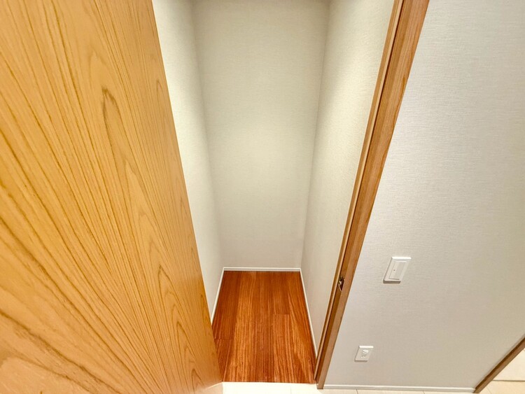 その他 家電やスーツケース、ストック品など何でも片付く嬉しい空間です。