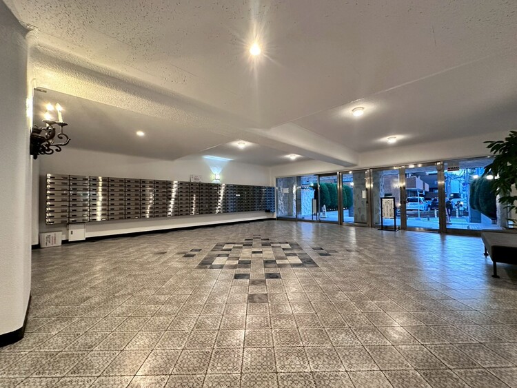 その他 館内は静寂な中が保たれており、管理が行き届いている印象を受けました。