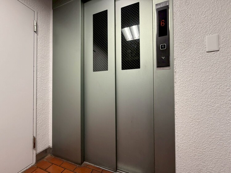 その他 エレベーター完備のため荷物が多くなっても安心。
