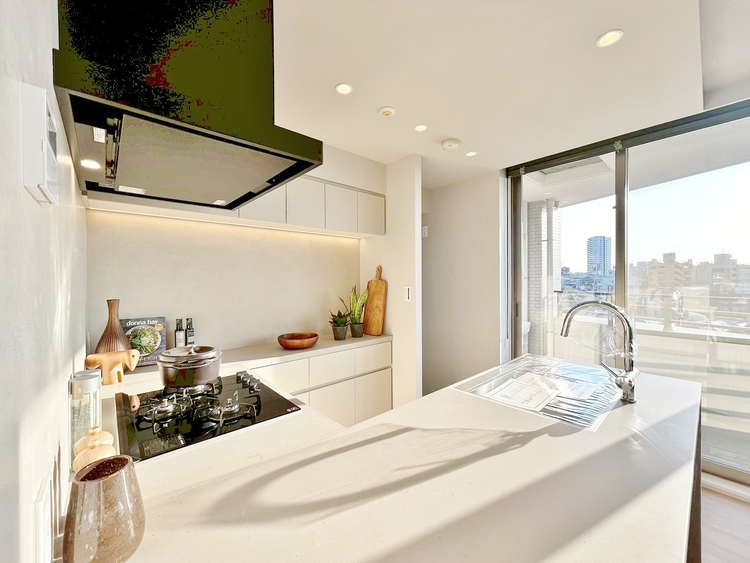 その他 開放感のあるキッチンスペース。調理をしながら、会話も弾みそうですね。