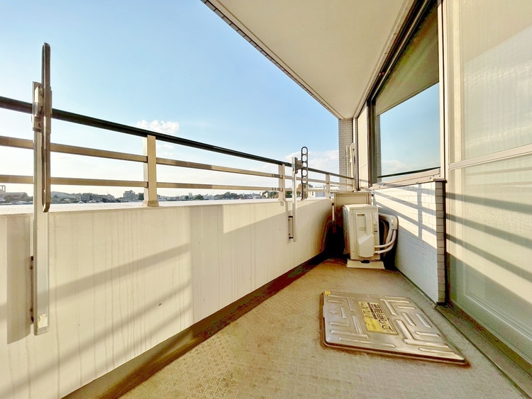 その他 朝の澄んだ空気や、夕方に吹く清々しい風を感じられるバルコニー。