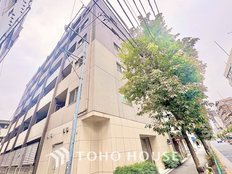 外観 漂う上質な空気感、マンションに入れば「おかえりなさい」と笑顔で迎えてくれるエントランス。最良の心配りを感じるマンションでした。