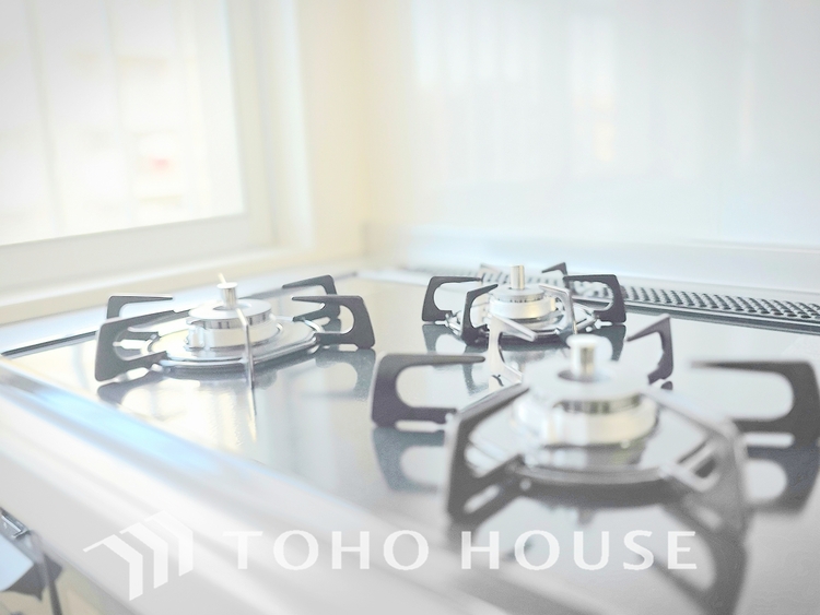 キッチン あなたの創造性を刺激する舞台。最新の機能と美しいデザインが融合し、料理の時間を至福の瞬間に変えます。