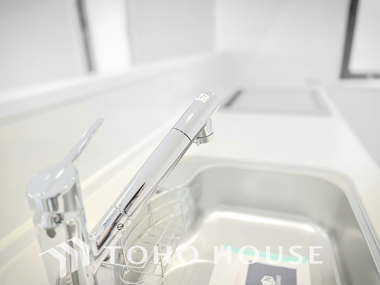 キッチン あなたの創造性を刺激する舞台。最新の機能と美しいデザインが融合し、料理の時間を至福の瞬間に変えます。