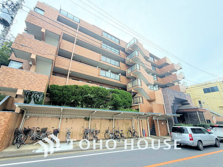 外観 〜大切なペットと暮らせるリノベーション住戸〜専用庭付き3LDK住戸〜アクセス豊富なバス便〜