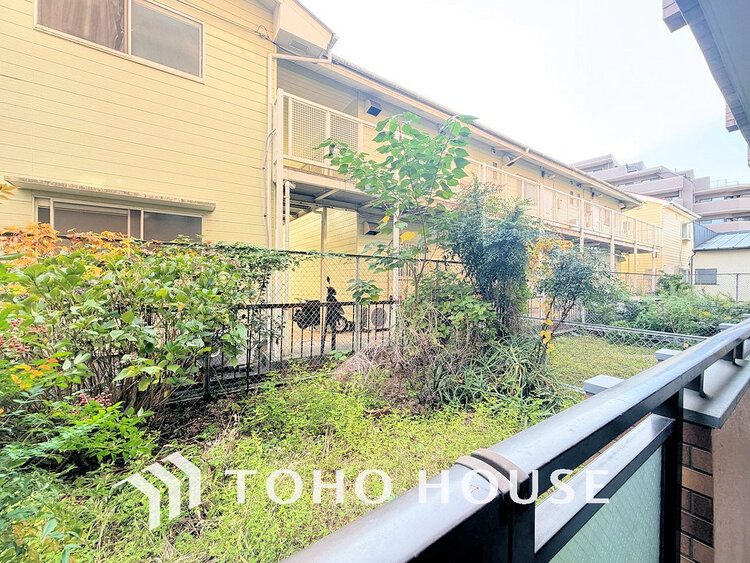 その他 お庭はガーデニングなど、ご家族の楽しめる場所の一つに