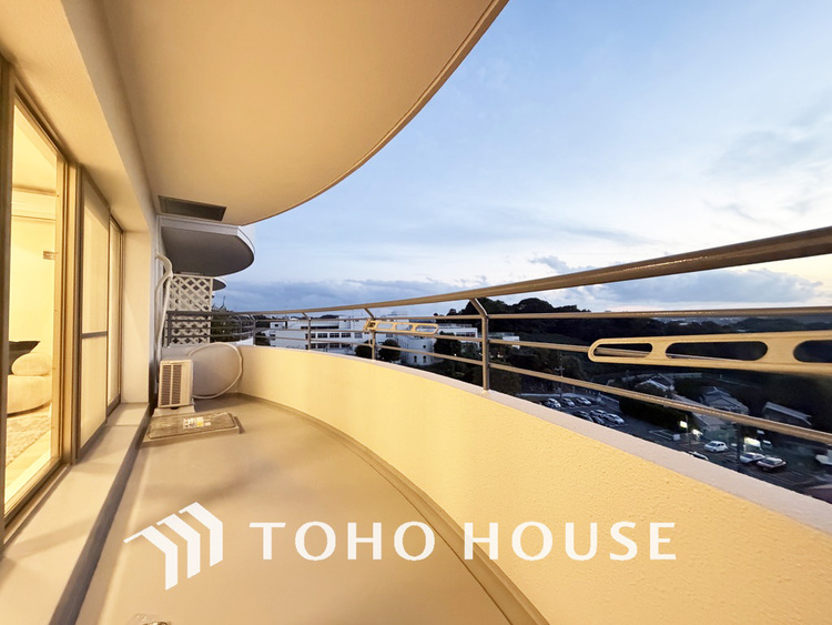 バルコニー 陽当たり良好なバルコニー