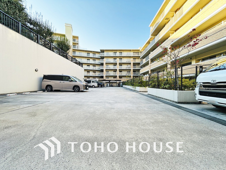 駐車場 駐車場（料金・空き状況はご確認ください）