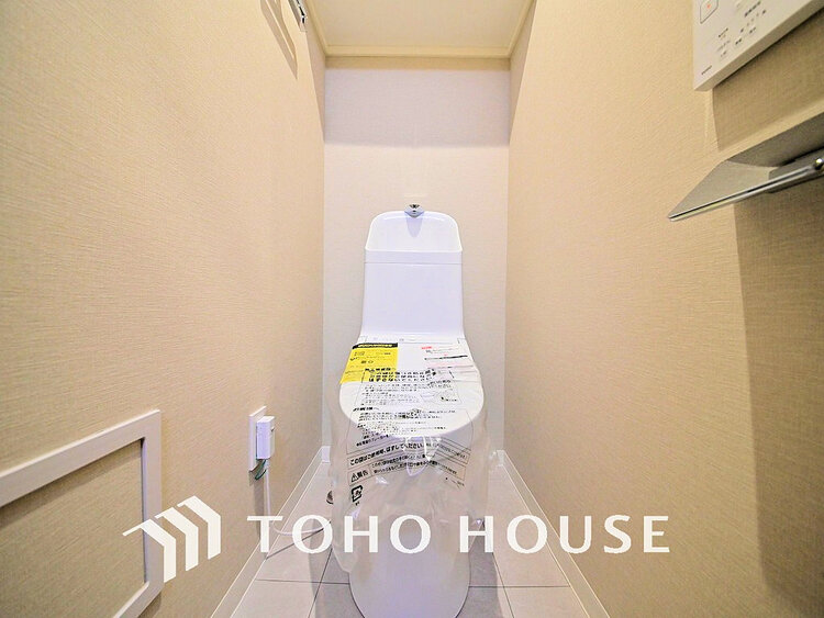 トイレ トイレには快適な温水洗浄便座付