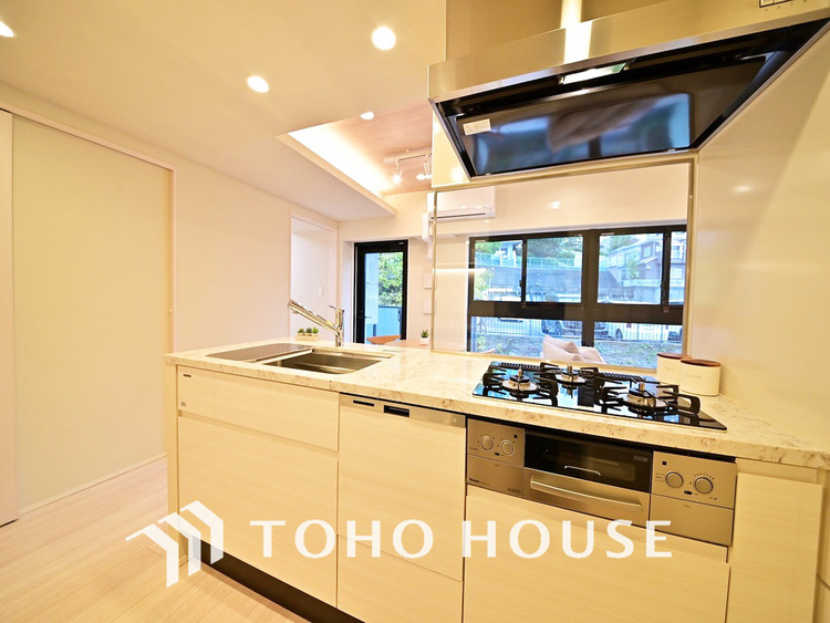 キッチン デザインと機能性を兼ね備えたシステムキッチン