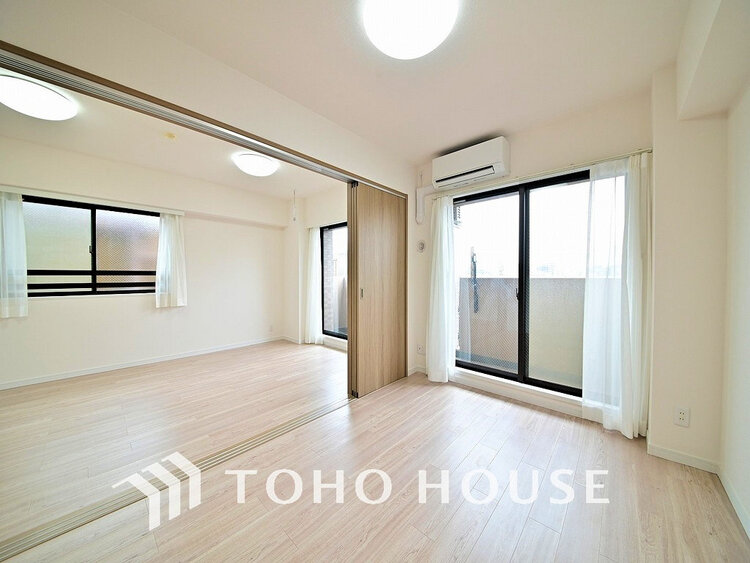 内装 シンプルですっきりとした室内は飽きのこない居心地の良い雰囲気