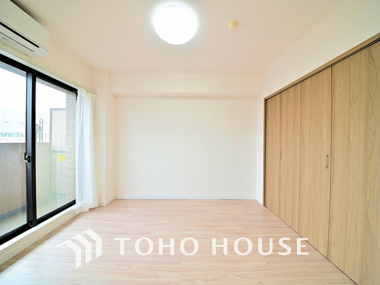 内装 1日の疲れを癒し、心地よく寛げるようゆったりとした広さをしています