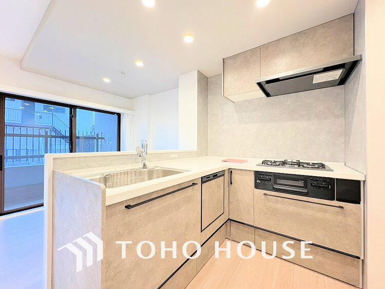 キッチン シンプルな部屋の雰囲気に溶け合うナチュラルキッチン