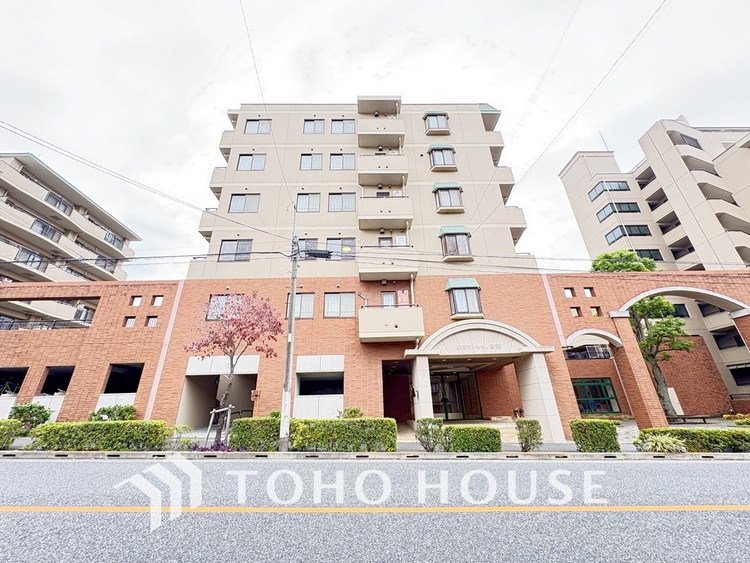 外観 〜三方角部屋、南向きにつき陽当たり・通風良好〜家具付リノベーション4LDKマンション〜