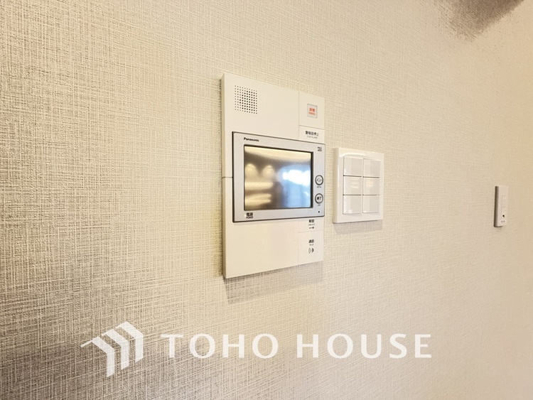 その他 来客が一目でわかるモニター付きインターホン