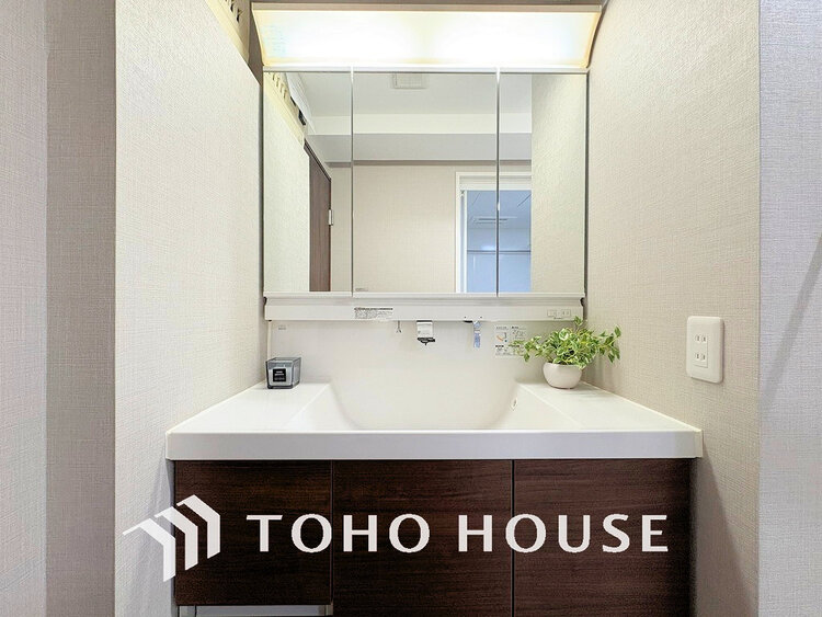 洗面 大きな洗面鏡付き、朝の身支度も楽しくなりますね