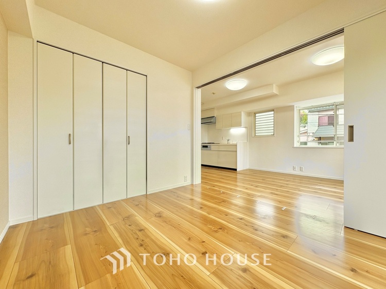 内装 勉強も遊びも安心して過ごせるおすすめの子供部屋です。