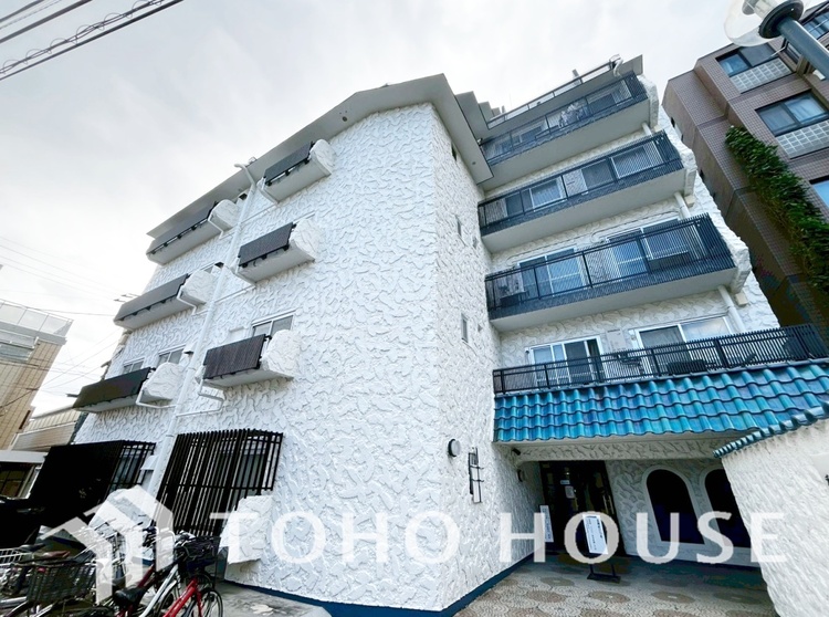 外観 漂う上質な空気感、マンションに入れば「おかえりなさい」と笑顔で迎えてくれるエントランス。最良の心配りを感じるマンションでした。