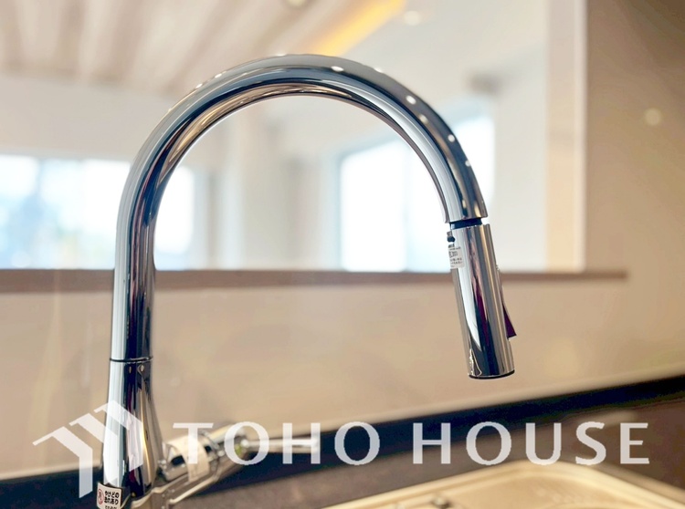 キッチン 【KITCHEN】◆家族のおはよう◆の声を笑顔で迎えてあげられるシステムキッチン。朝ごはんが楽しみでちょっと早起きしたくなるんです。