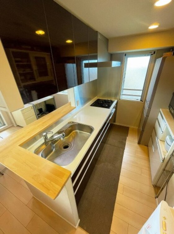 キッチン 使いやすくスタイリッシュなキッチン空間になっております。