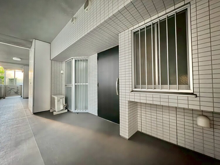 玄関 清潔感のある落ち着いた雰囲気の玄関です。