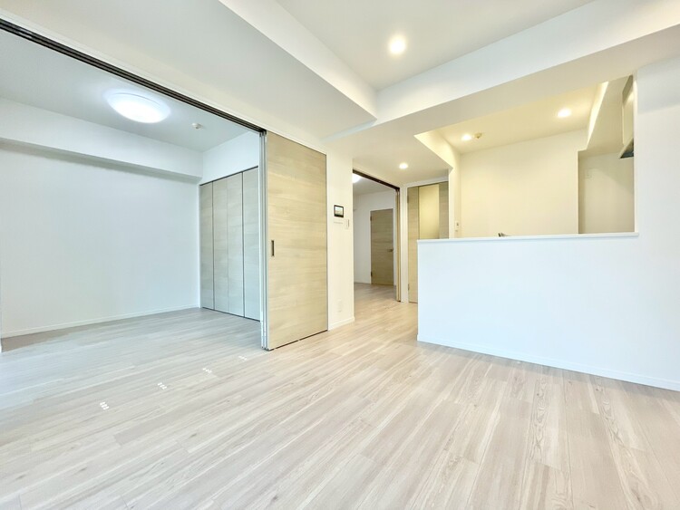 居間 充実した生活は伸びやかな居室空間から始まります。