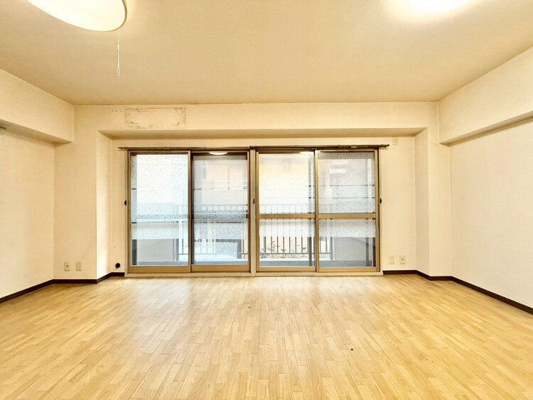 居間 充実した生活は伸びやかな居室空間から始まります。