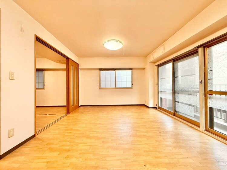 居間 シンプルな内装と偏り過ぎないデザインで統一しました。