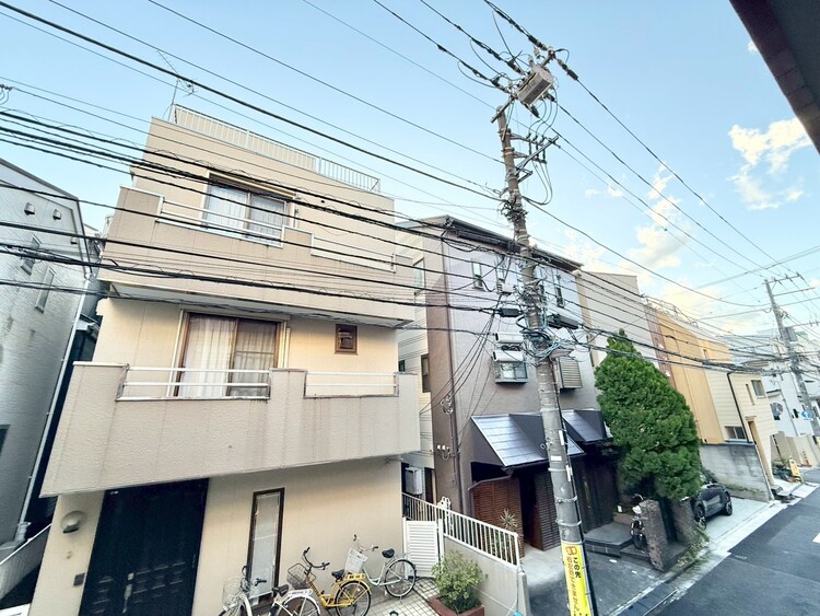 バルコニー 陽当たり・通風・開放感に恵まれた環境です。