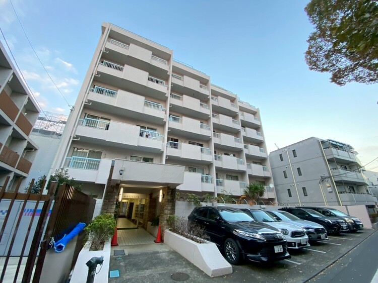 外観 飽きのこないシンプルモダンな外観です。