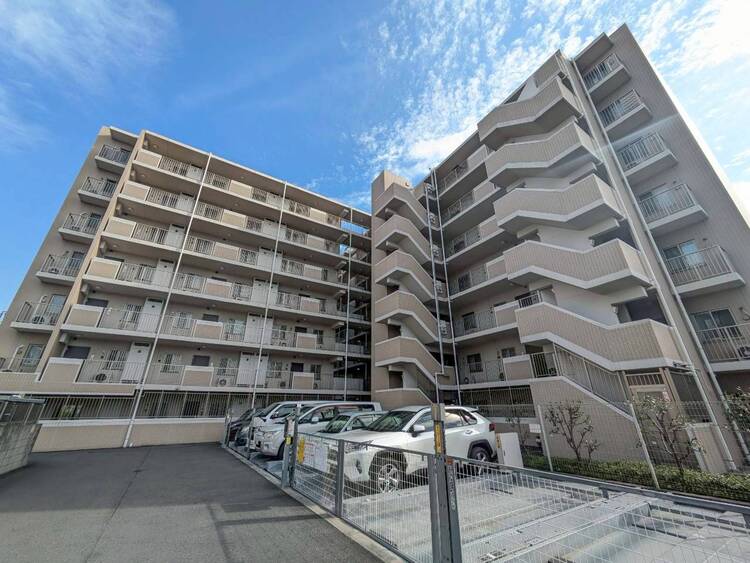 外観 飽きのこないシンプルモダンな外観です。