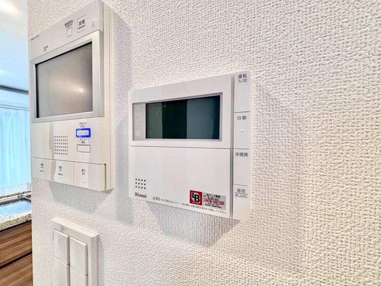 その他 見やすい画面で操作しやすい給湯パネル。